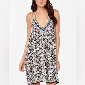 Angie black floral print strappy summerV neck dress Sz-S.‎  S19